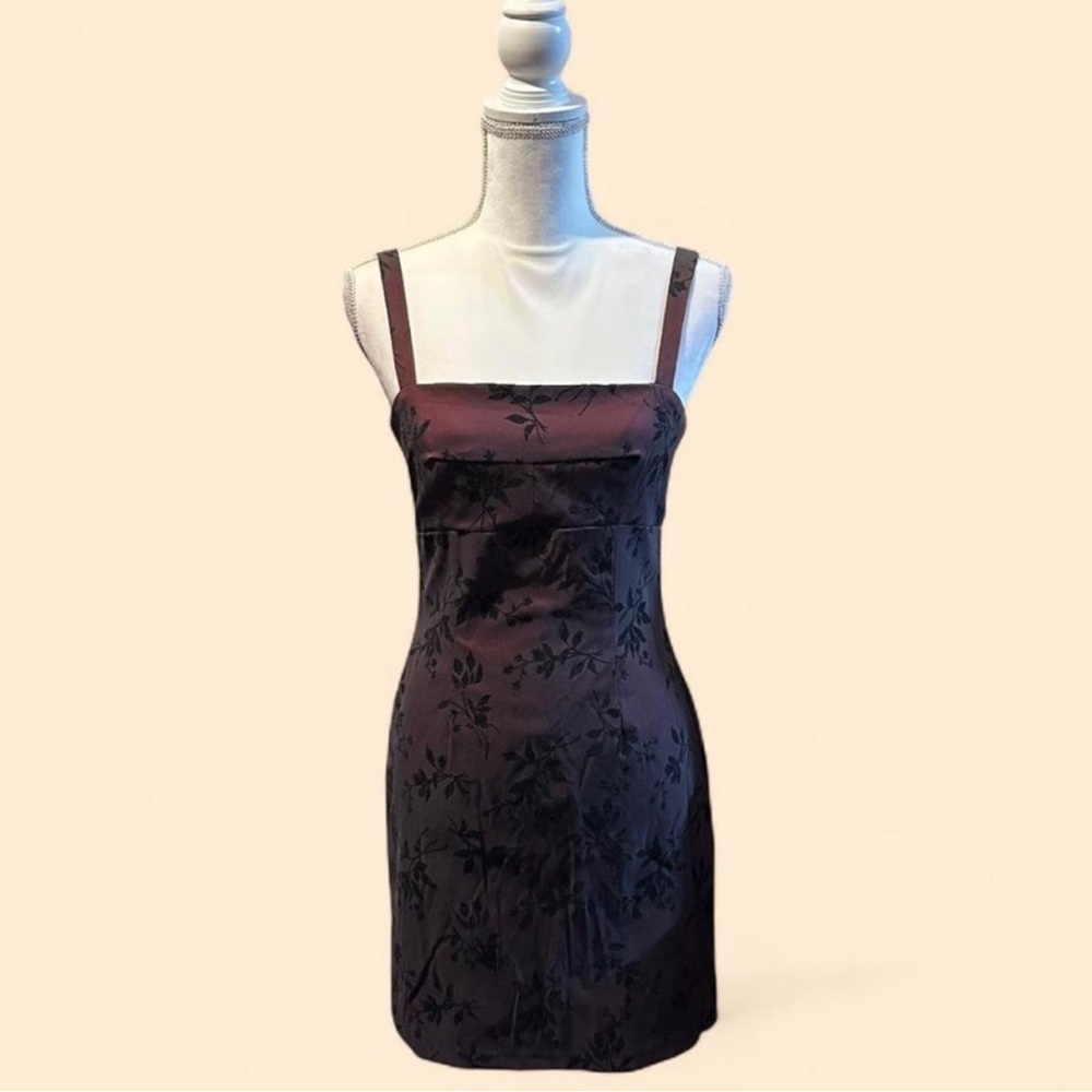 Elegant Floral Dress with Straps